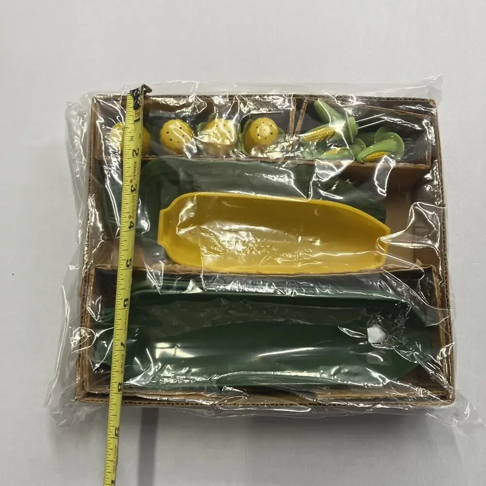 Vintage Royal Stanley Home Products #4820 Deluxe Corn Server Set
